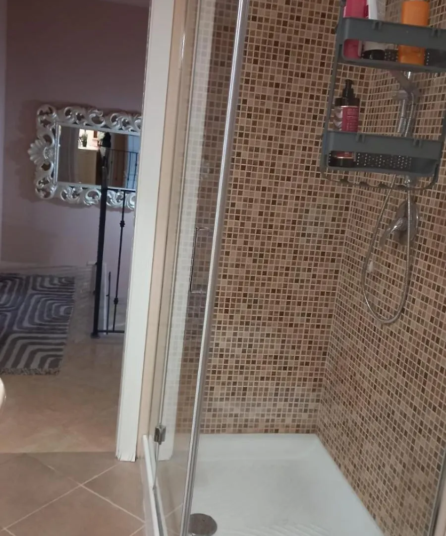 Lilly House Bed & Bike Villa Cortona 0*,