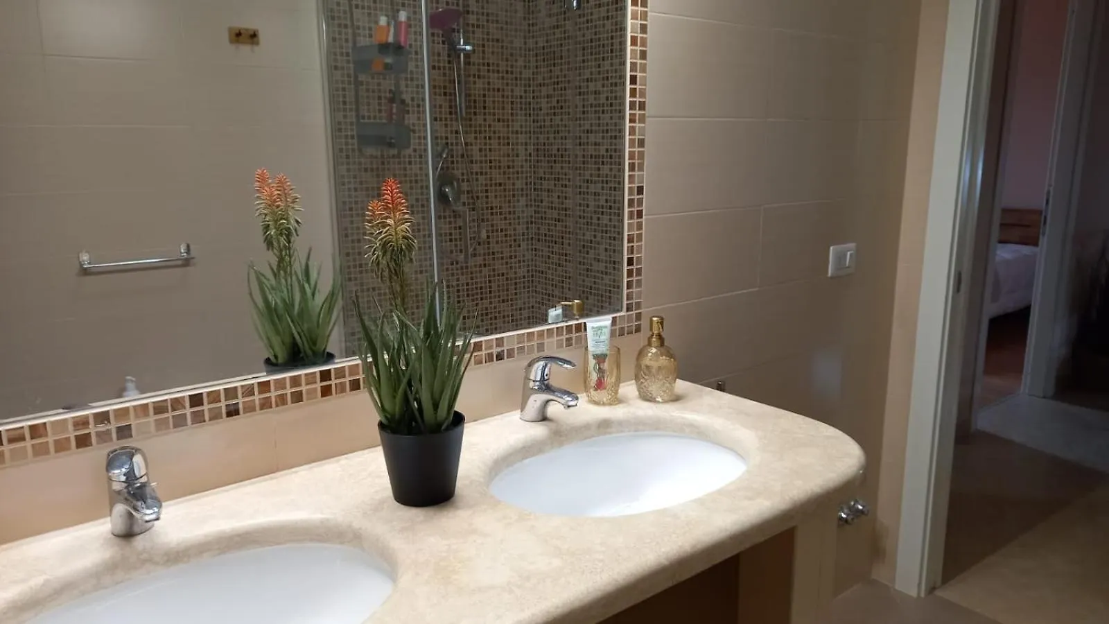 Lilly House Bed & Bike Villa Cortona Italy