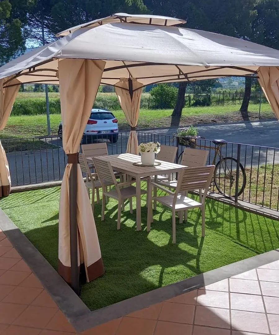 Lilly House Bed & Bike Villa Cortona 0*,